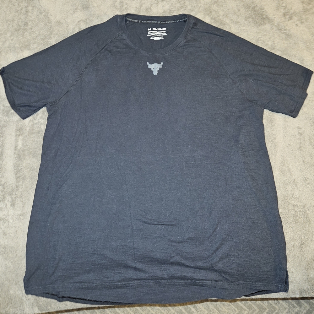 Under Armour Project Rock Men's Charged Cotton Bull Emblem T-shirt - Black